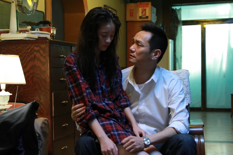 《狗十三》海报第1张图片 《狗十三》海报第1张图片