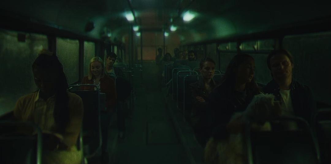 《血色旅程》海报第1张图片 《血色旅程》海报第1张图片